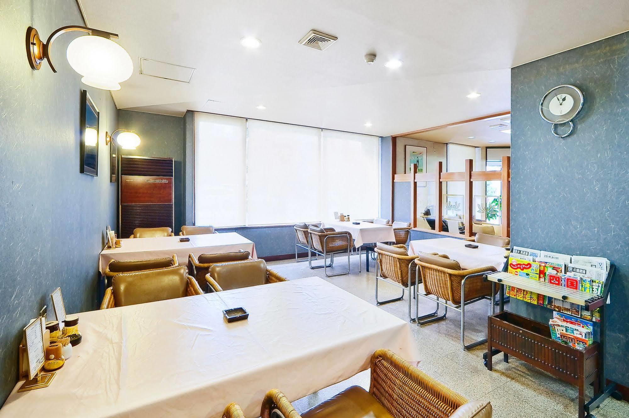 Hotel Kikusui Imabari Railway Station Exterior foto